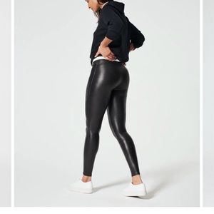 Spanx Faux Black Leather Leggings Size‎ Small